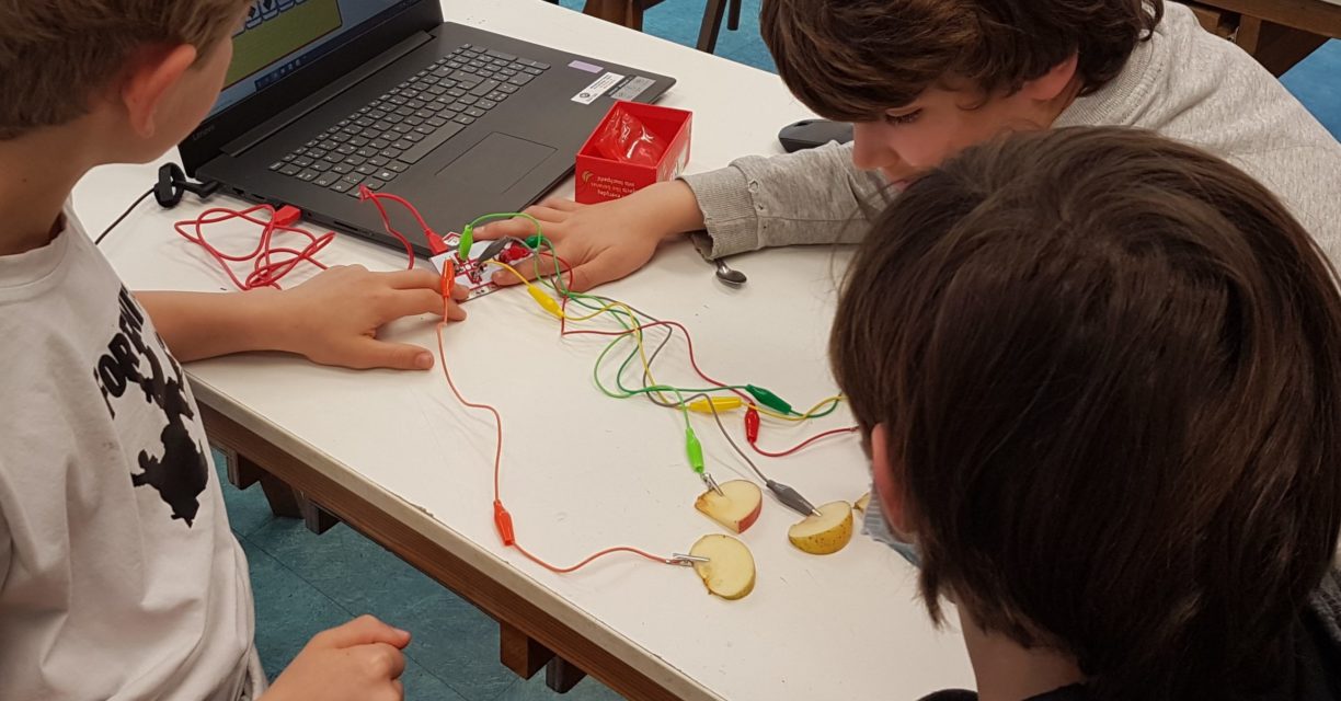 OpenLab-spécial-makey-makey-MJC-des-arts-de-Blagnac